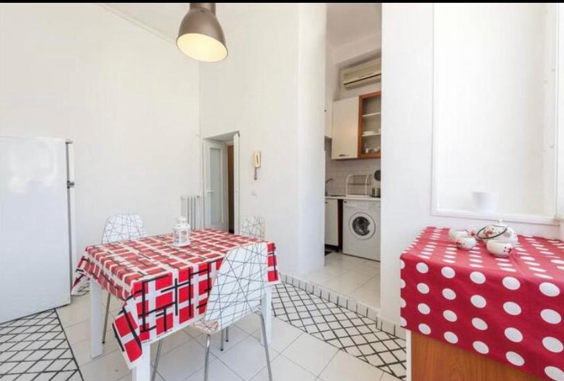 5Ino Apartment Бари Екстериор снимка
