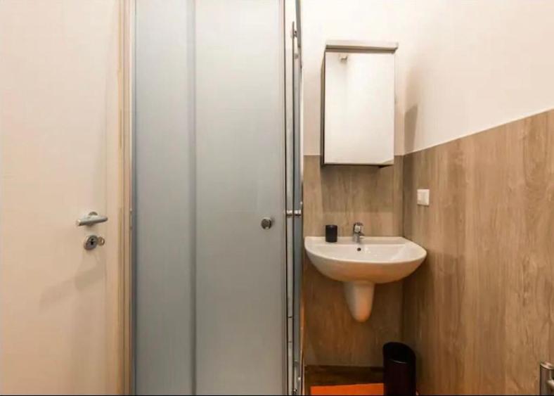 5Ino Apartment Бари Екстериор снимка