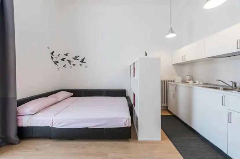 5Ino Apartment Бари Екстериор снимка